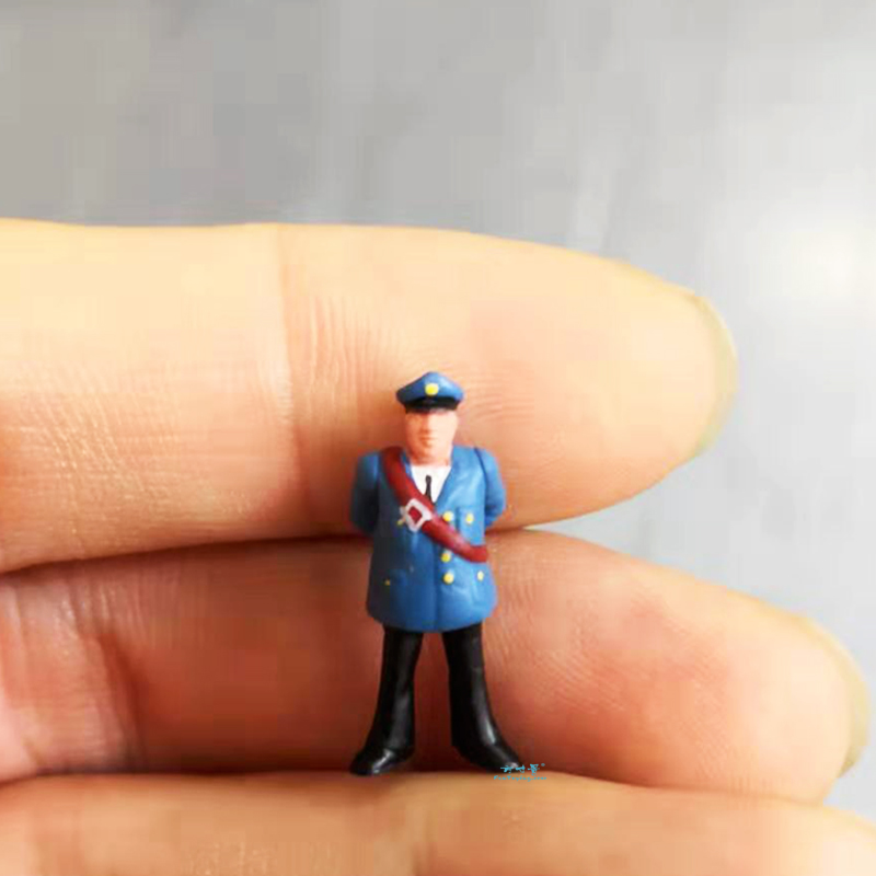 1/87 Ho Scale Model Figure Set - огляд і ціна Model Kit Train