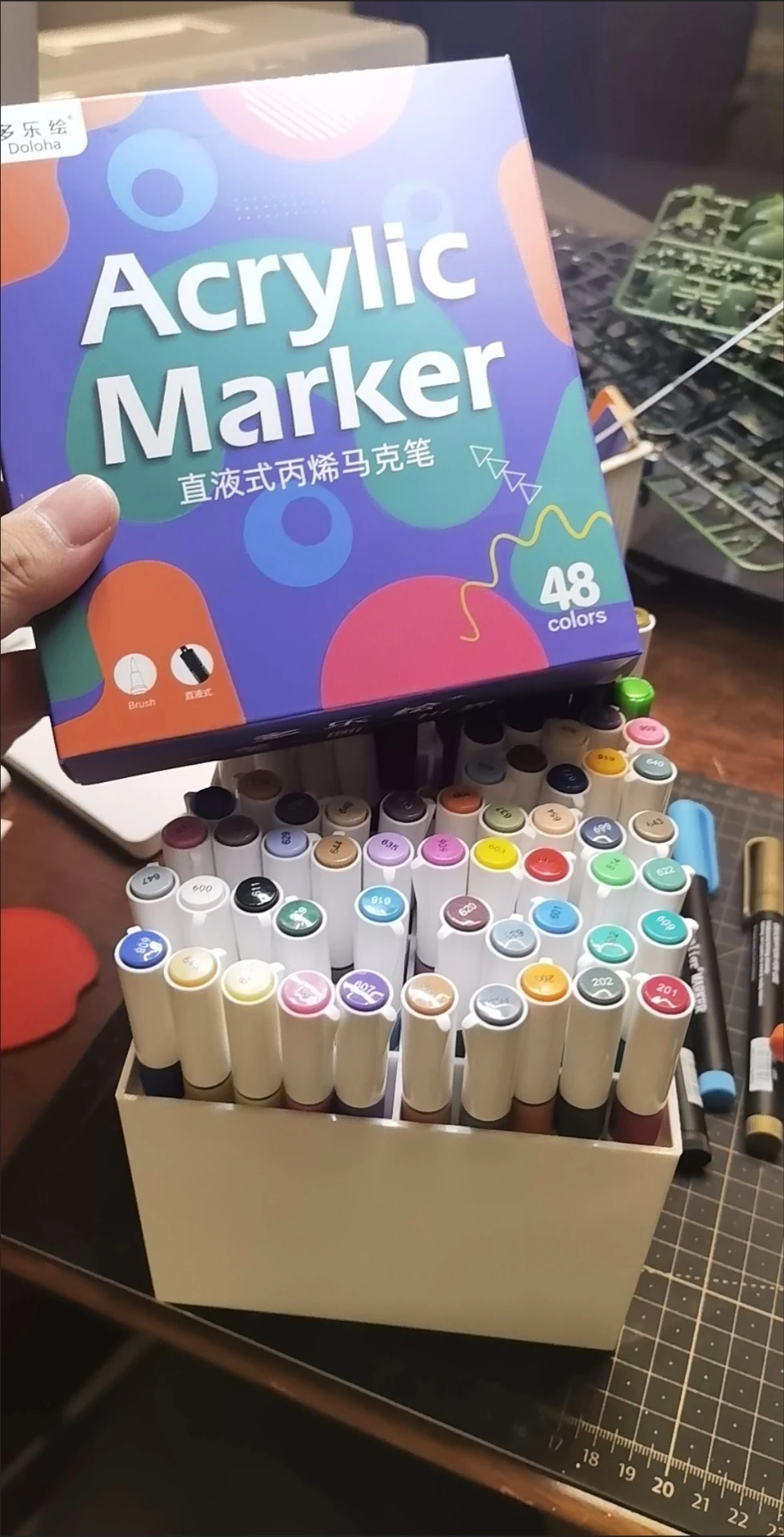 DOLOHA Doloha Acrylic Marker P - огляд і ціна Model Kit Horse